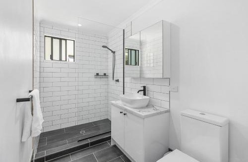 Castaways Beach House | 17 Castaways Cove David Low Way Castaways Beach