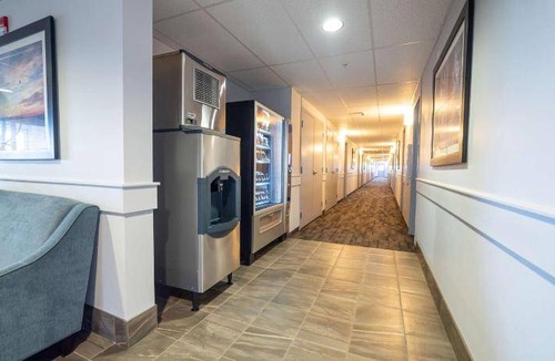 Hardisty Hotel | 200 m² Hotel ∙ 2 bedrooms ∙ 127 guests