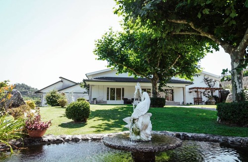 Bouro House | 310 m² House ∙ 5 bedrooms ∙ 10 guests