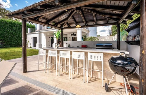 Guadalmina Resort | 350 m² Luxury rental ∙ 6 bedrooms ∙ 12 guests