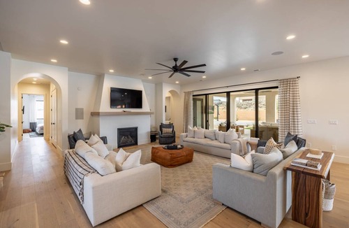 St. George House | 431 m² House ∙ 7 bedrooms ∙ 25 guests