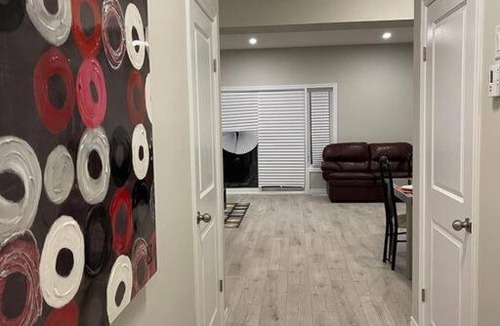 Woodstock Apartment | 5-Bedroom Spacious Townhouse