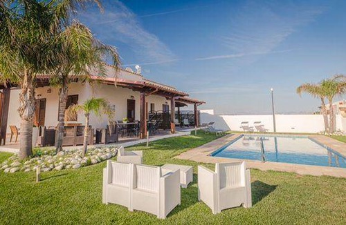 Tre Fontane House | 70 m² House ∙ 4 bedrooms ∙ 8 guests