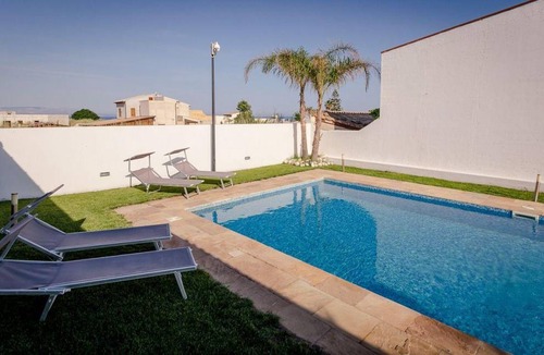 Tre Fontane House | 70 m² House ∙ 4 bedrooms ∙ 8 guests