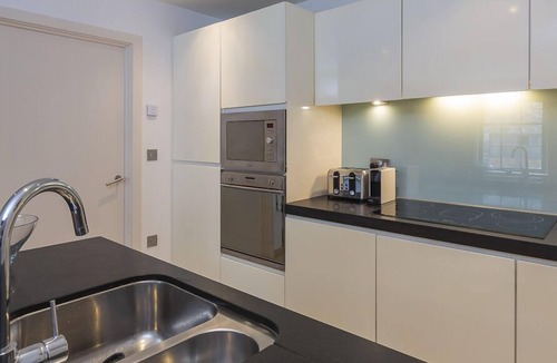 Dartmouth Cottage | 8 THE POTTERY, pet friendly in Dartmouth