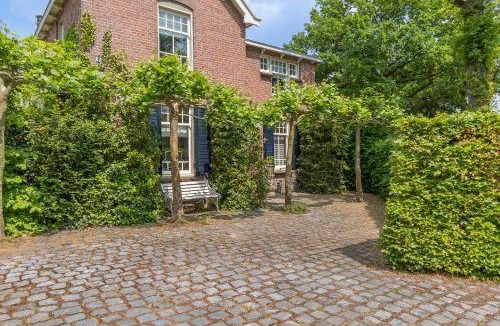Sleeuwijk Bed & Breakfast | 90 m² Bed and breakfast ∙ 2 bedrooms ∙ 4 guests