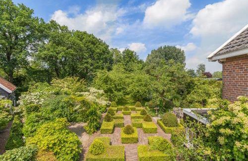 Sleeuwijk Bed & Breakfast | 90 m² Bed and breakfast ∙ 2 bedrooms ∙ 4 guests