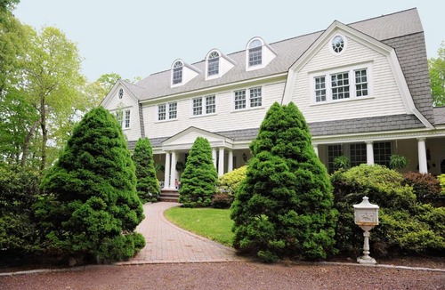 Southold Bed & Breakfast | A Walk in the Woods Bed and Breakfast