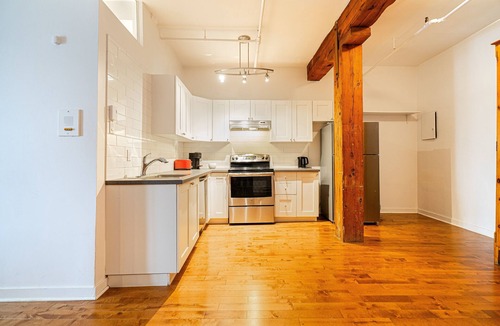 Old Montreal Apartment | Adorable Loft in the Old Montreal