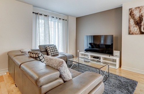 Plateau House | Affordable cozy 3 bedrooms house Gatineau/Ottawa
