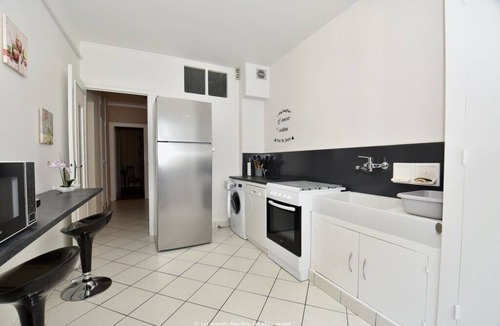 Royan Apartment | Apt. 3-star apartment in town center, 80 m from Foncillon beach