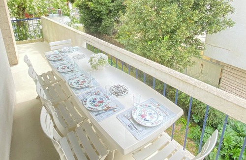 Royan Apartment | Apt. 3-star apartment in town center, 80 m from Foncillon beach
