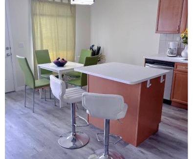 Tuscany House | Banff -Calgary Garden &3 mins Bus station Close C-Train&Free Parking