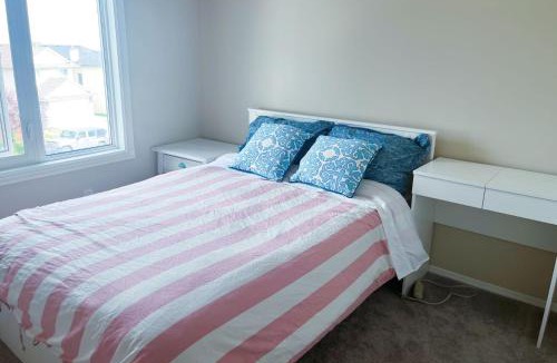 Tuscany House | Banff -Calgary Garden &3 mins Bus station Close C-Train&Free Parking