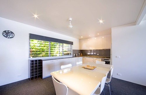 Shute Harbour Apartment | Baybliss Luxury 1 Bedroom Apt