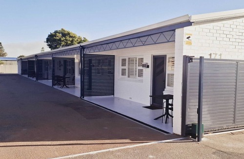 Rockingham Apartment | Beachside Homely Flat in Rockingham