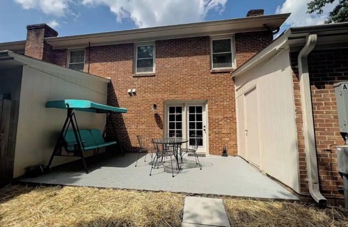 Greensboro House | Beautiful 3 Bedroom Townhouse