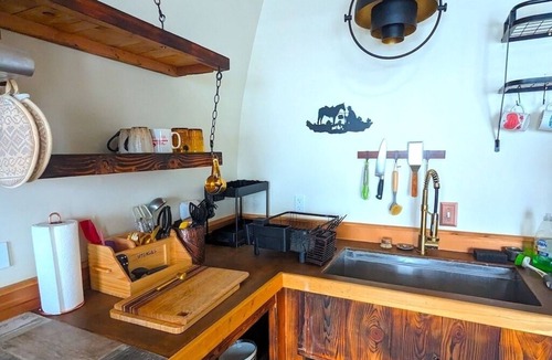 Kooskia Cabin | Belle's Bunkhouse, Arched cabin featured on YouTube, mountain & valley views