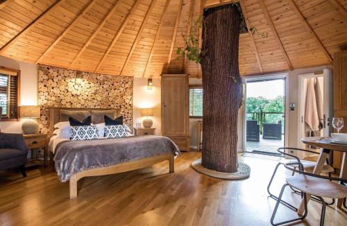 Wadhurst House | Bensfield Treehouse