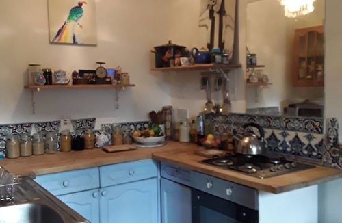Old Town Bed & Breakfast | Beside Greyfiars Bobby Kirkyard, A Kingsize bed plus private livingrm.