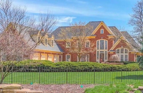 Bloomington House | Bloomington Estate