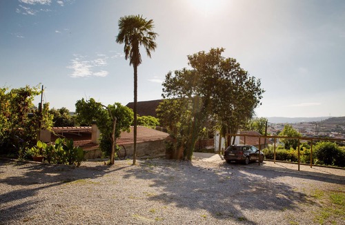 Pevidem House | Casa de Carido - Family Holiday House w private swimming pool