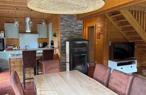 Xonrupt-Longemer Ski Chalet | Chalet Le Saut de Biche with Sauna, Balneo, Kamado
