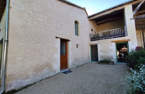Loudun House | Charming gîte in Loudun-Idéal for 6 people