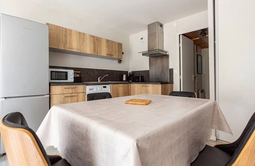 Cauterets Apartment | Charming studio - balcony - facing the cable car - WIFI