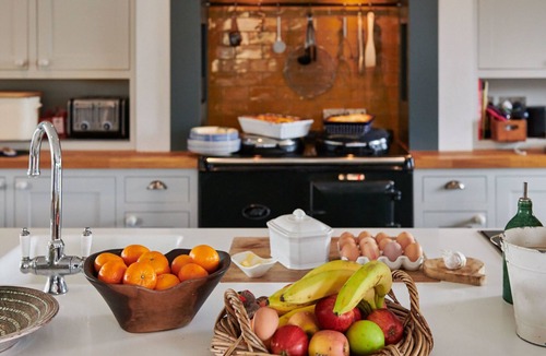 Stoke Goldington Bed & Breakfast | Church End Cottage