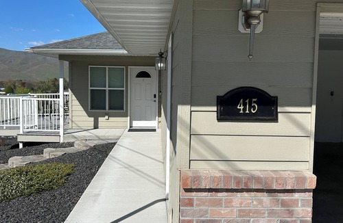Lewiston House | Comfort Style Home in Beautiful Lewiston, Idaho! Centrally Located, Pet Friendly