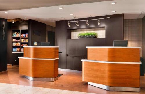 Normal Hotel | Courtyard by Marriott Bloomington Normal