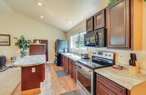 Stites Apartment | Cozy Clearwater Apartment - Hike, Fish & Explore!