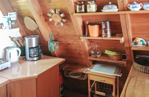 Olsztynek House | Cozy cottage for a relaxing vacation by the water.