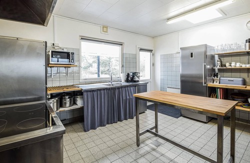 Middelfart House | Cozy home in Brenderup Fyn with kitchen