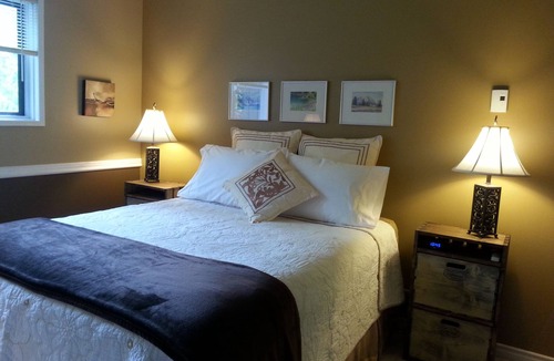 Nelson Bed & Breakfast | Creekside B & B