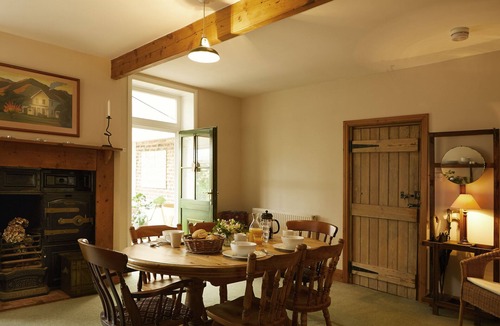 Filey Cottage | Dale Farm Holidays in the stunning Yorkshire Wolds near Filey Bay (3 bed 3 bath)