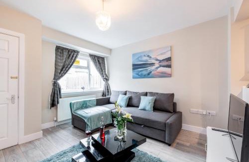 Dartford Apartment | Dartford, Kent - Modern 2Bd 2Bath En-Suite Bungalow M25 Bluewater