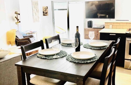 Okanagan-Similkameen Apartment | Eco-Chic Lakeview in the vines
