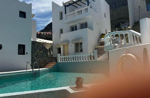 Piskopiano Villa | Entire Villa full View 3 bedrooms 3 bathrooms 3 kitchens