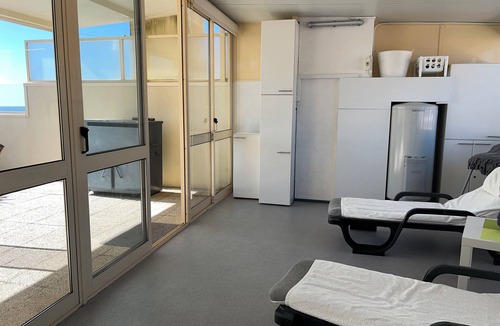 Vila Praia de Ancora Apartment | Facing the ocean: beautiful apartment terrace