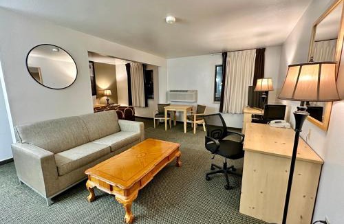 Moscow Hotel | FairBridge Inn & Suites Moscow - Pullman