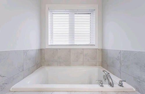 Woodstock House | Family Friendly Vacation Home.(Numbre Suites 893)
