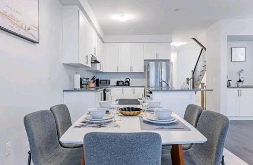 Woodstock House | Family Friendly Vacation Home.(Numbre Suites 893)