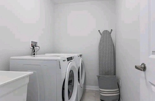 Woodstock House | Family Friendly Vacation Home.(Numbre Suites 893)