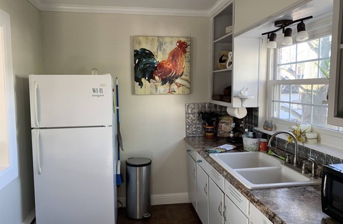 Harrisburg Condo | Feels like fall - Aug 24-29. In town & private hot tub, bikes & SNF hiking