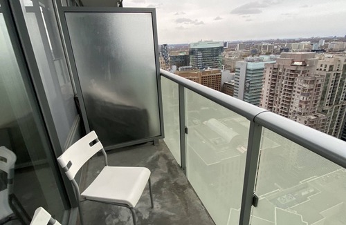 Bay Street Corridor Apartment | Fully furnished 1 bed apartment in downtown toronto high floor!