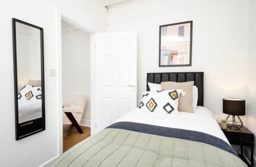 Stroud Apartment | Gloucester Street Nest - 3BR Flat for 6 Guests