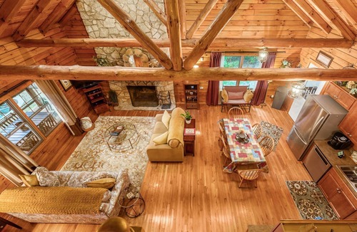 Logan Cabin | Gorgeous Hocking Hills Lake Front Cabin Right On Lake Logan - Near All The Sites
