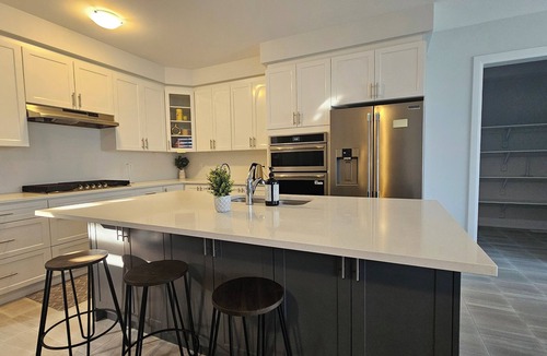 Woodstock House | Grand Woodstock Luxe House ~ 4BR